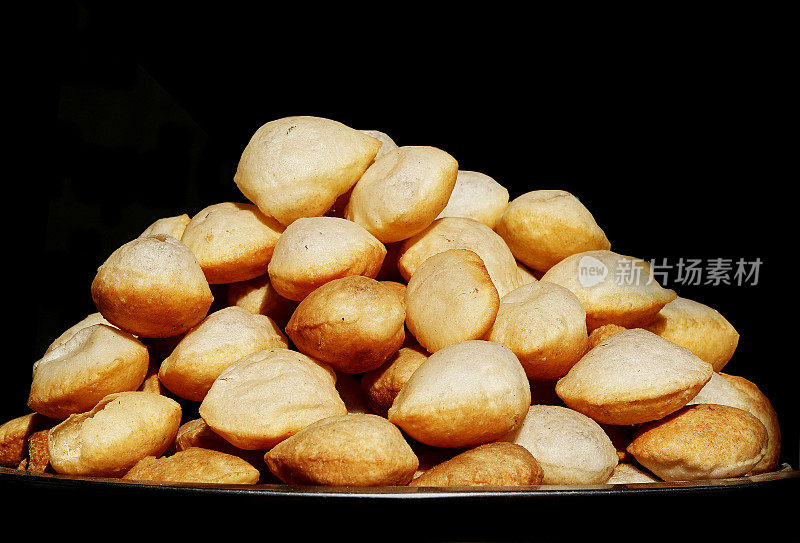 Gol Gappe或Pani Poori（或Puri）